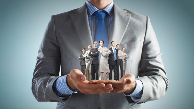 Benefits of using a headhunting service versus traditional recruitment